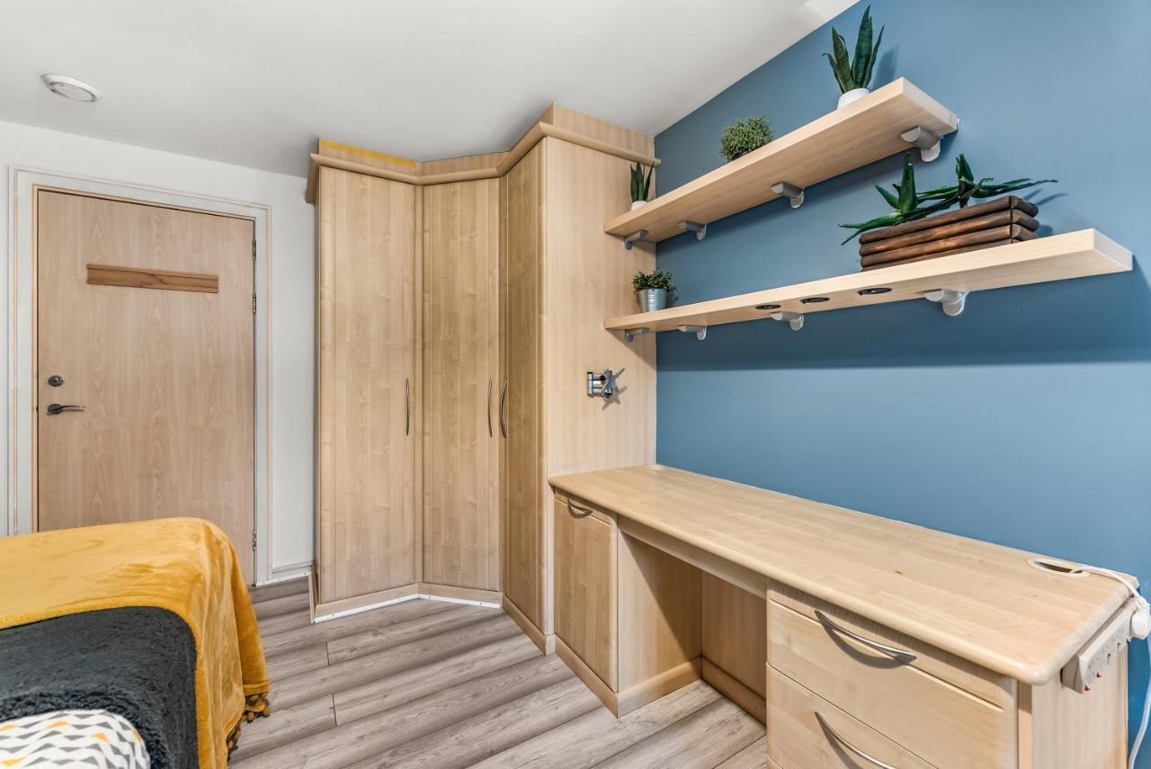 Large - Sleeps 8 Apartment *