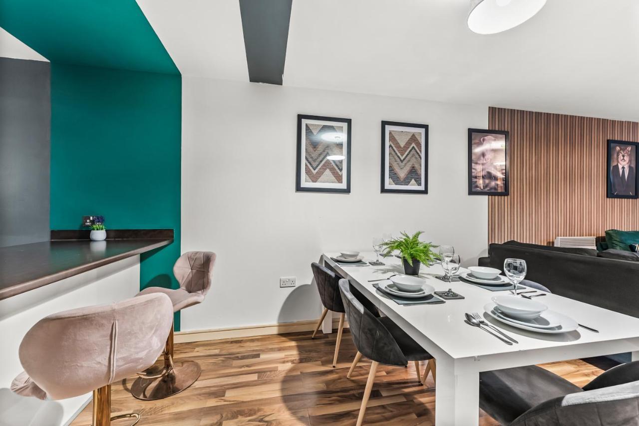 Apartment Large - Sleeps 8 *